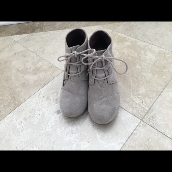 Toms wedge size 8. Great condition - Picture 3 of 5